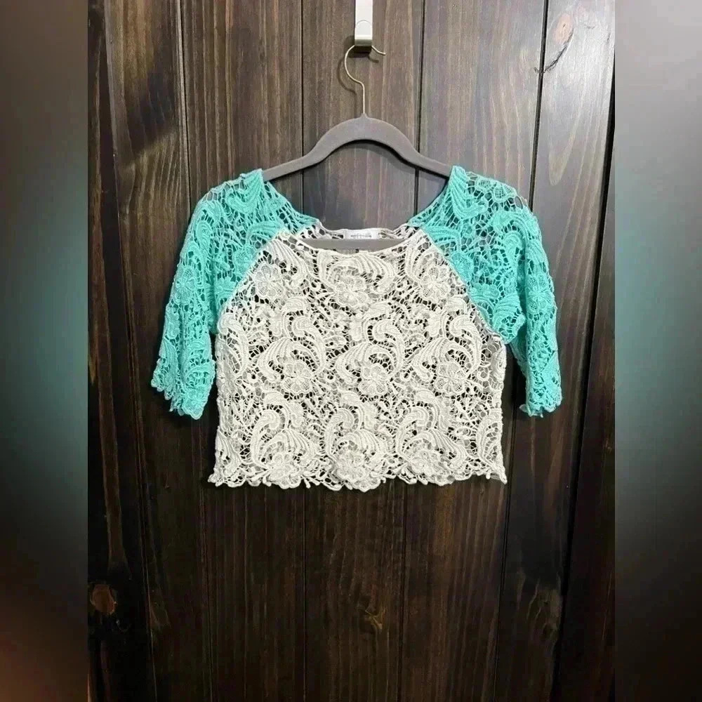 Y2K Delia’s White/Teal Lace Crop Top, Size: Medium - Picture 3 of 12